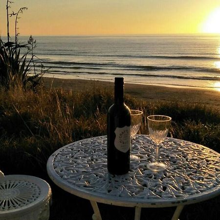 Beachfront Bliss Paraparaumu Extérieur photo