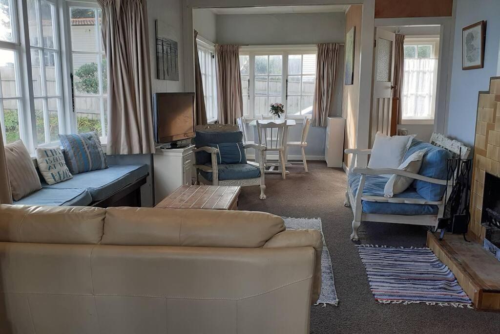 Beachfront Bliss Paraparaumu Extérieur photo