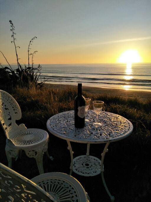 Beachfront Bliss Paraparaumu Extérieur photo