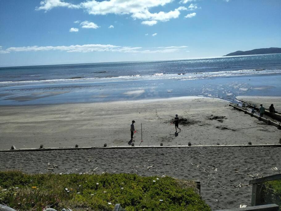 Beachfront Bliss Paraparaumu Extérieur photo